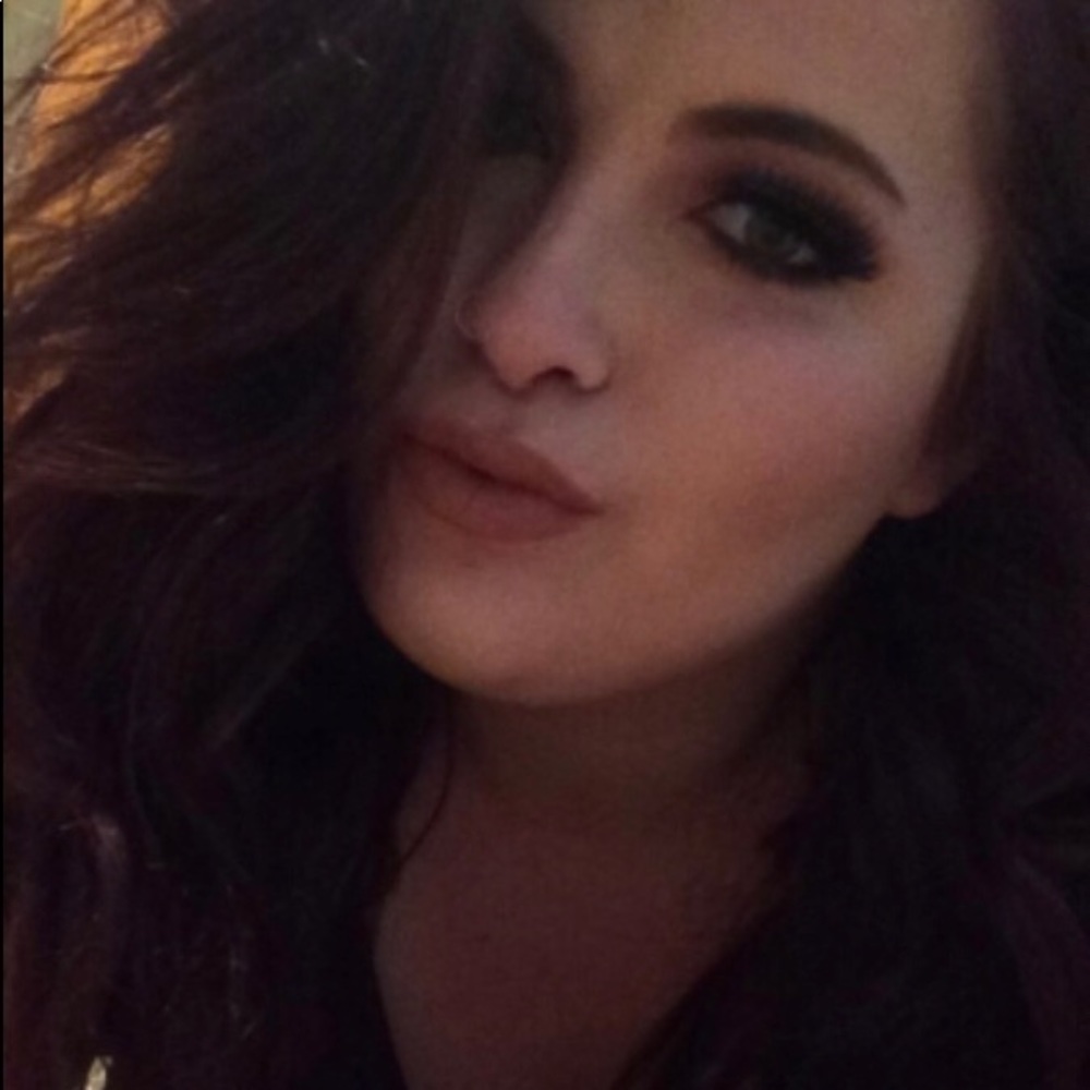 Meet your Posher, Marissa